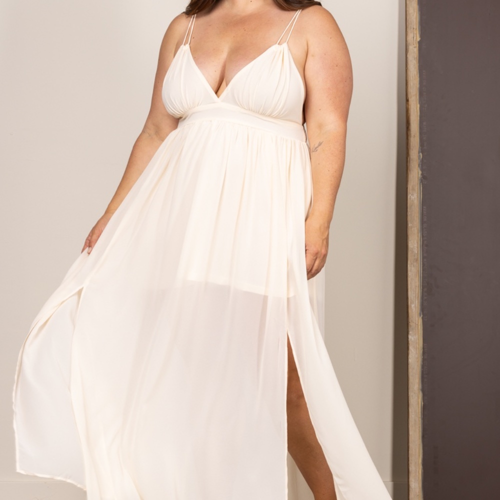 IVORY CHIFFON OPEN BACK PLUS SIZE MAXI DRESS